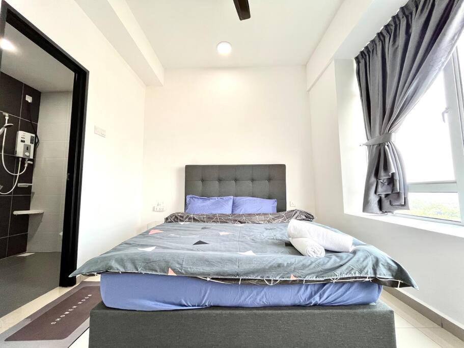 Urban Home-Swimming Pool-City Center Malacca Exterior photo